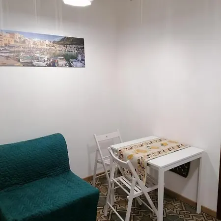 Vacanze Azzurra, Loredana E Trinacria *
