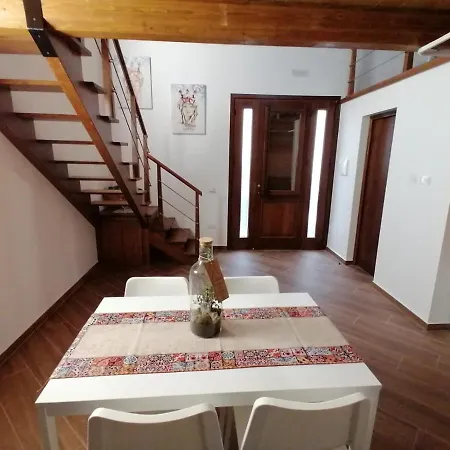 Vacanze Azzurra, Loredana E Trinacria 카스텔라마레델골포